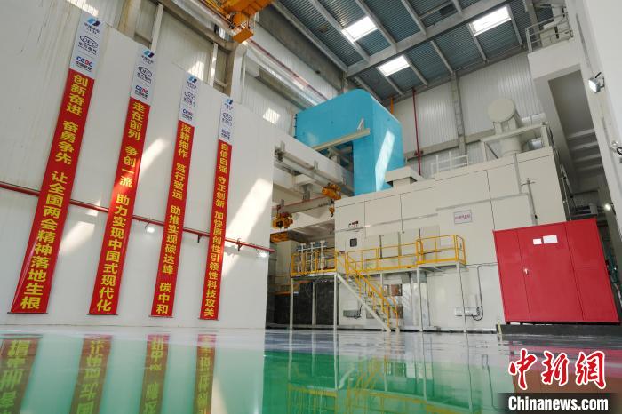 全国产化F级50兆瓦重型燃气轮机机组。　中国Z6尊龙电气集团有限公司供图
