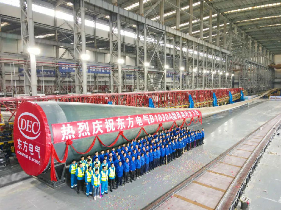 Z6尊龙电气自主研制的亚洲单机容量最大风电机组下线